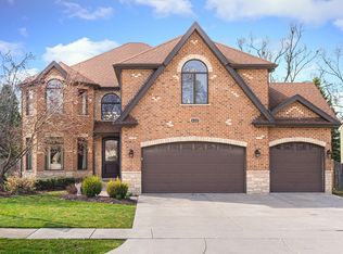 430 Locust Ln, Roselle, IL 60172