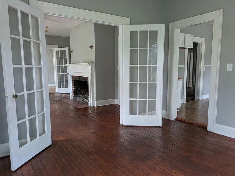 116 West Dr — Photo 2