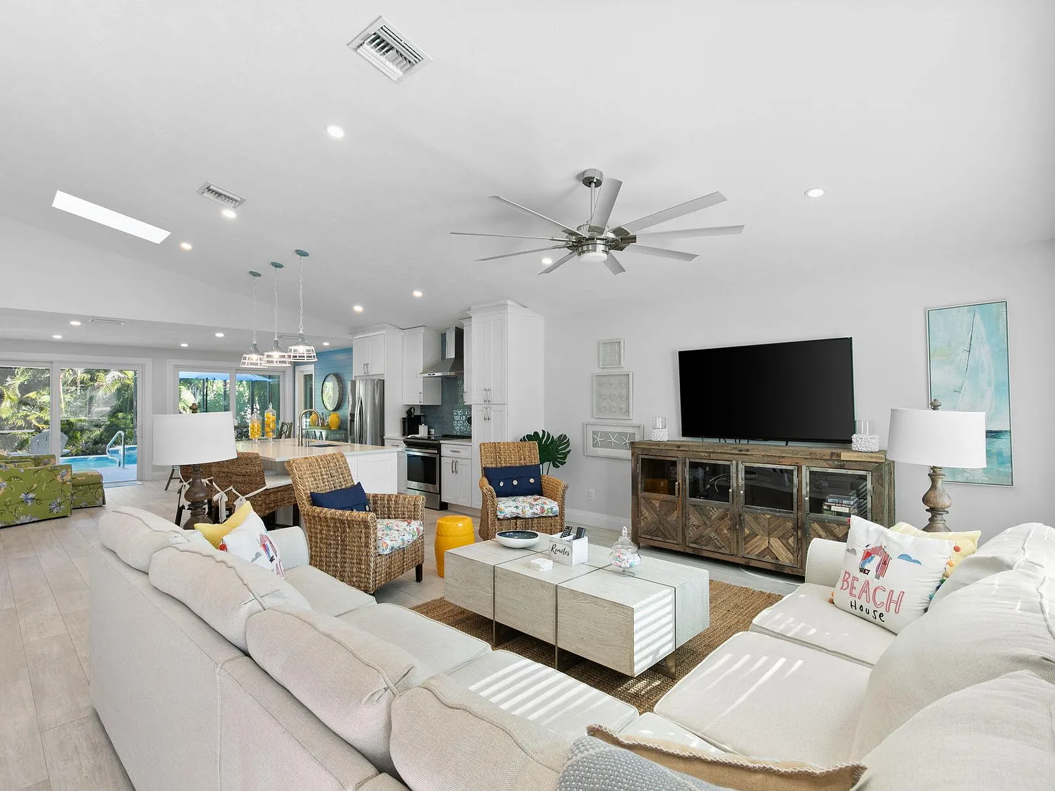 2 bed, 1116 sqft, $4,500 — Photo 4