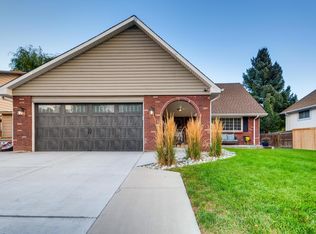 8071 W Quarto Dr, Littleton, CO 80128