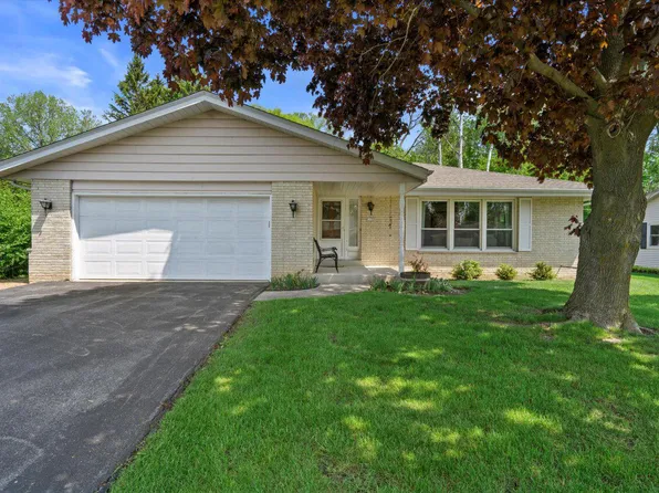 1150 West Glen River ROAD, Glendale, WI 53217