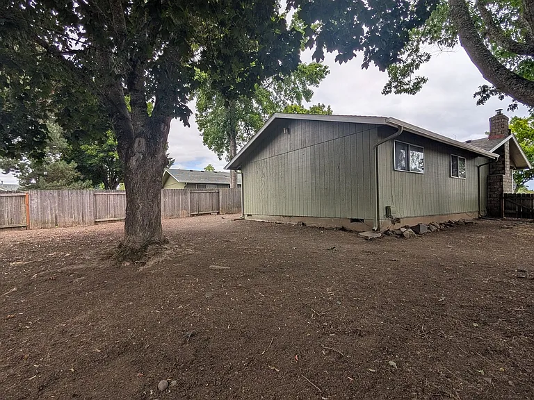 1320 Candlelight Dr — Photo 19