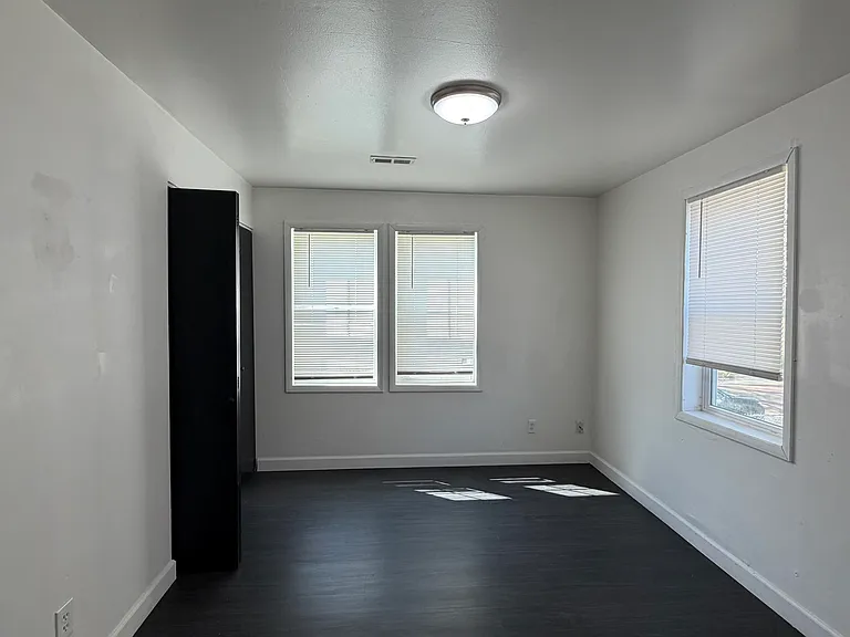 1217 Market St #A — Photo 8