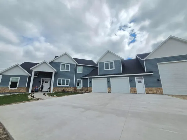 1955 Brownell St, Saint Charles, MN 55972