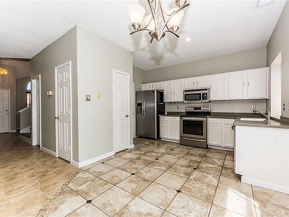 5th image of 1362 Mill Wood Ln