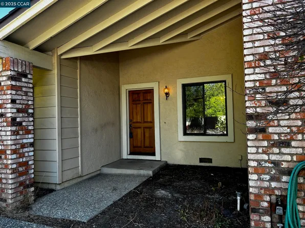 4495 Wildberry Ct, Concord, CA 94521