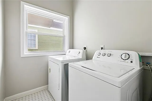 1325 Pauline St — Photo 12