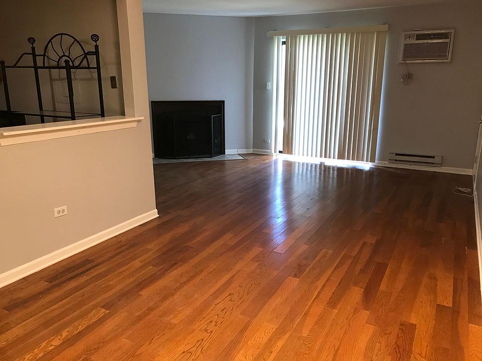 1st image of 444 E Osage Ln APT 1B