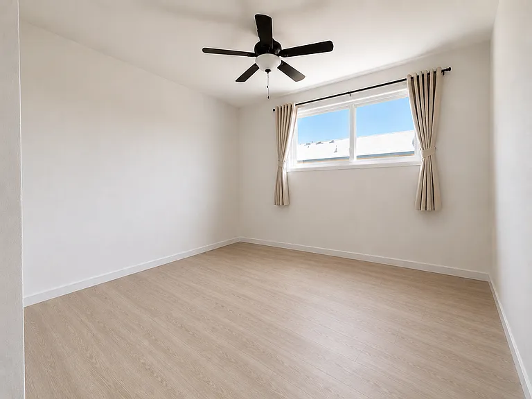 18411 Strathern St #1 — Photo 1
