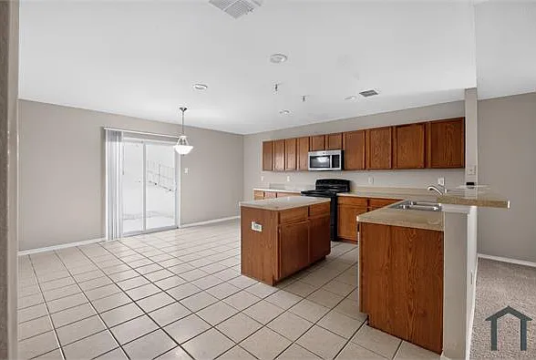 1432 Oak Hollow Ln — Photo 14