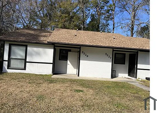 2 bed, $1,200 — Photo 2