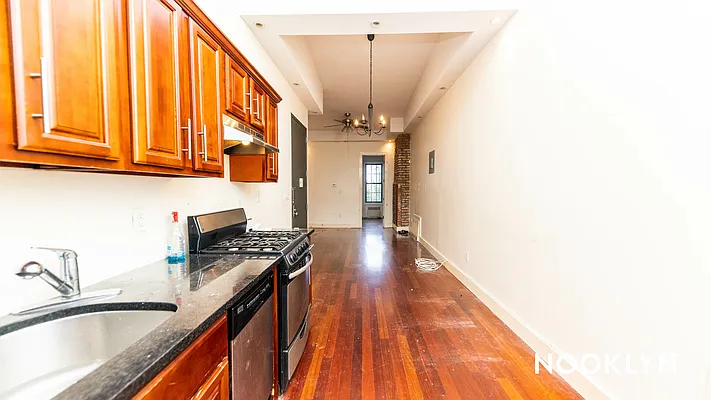 Rented by Nooklyn NYC LLC | media 11