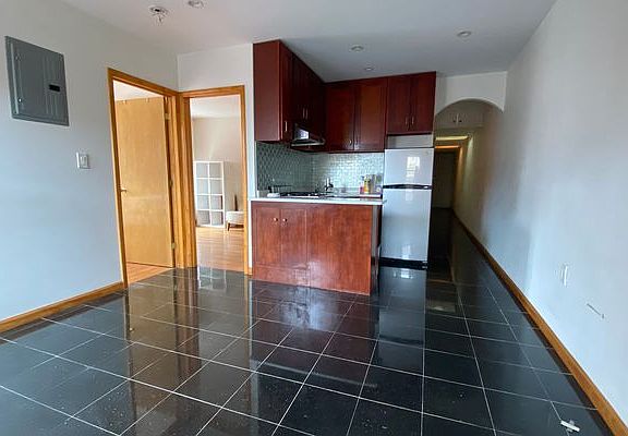 2nd image of 150 Mott St APT 17
