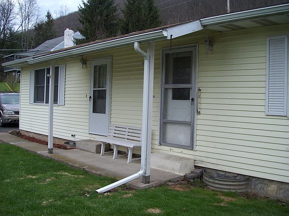 2nd image of 282B W 12th St