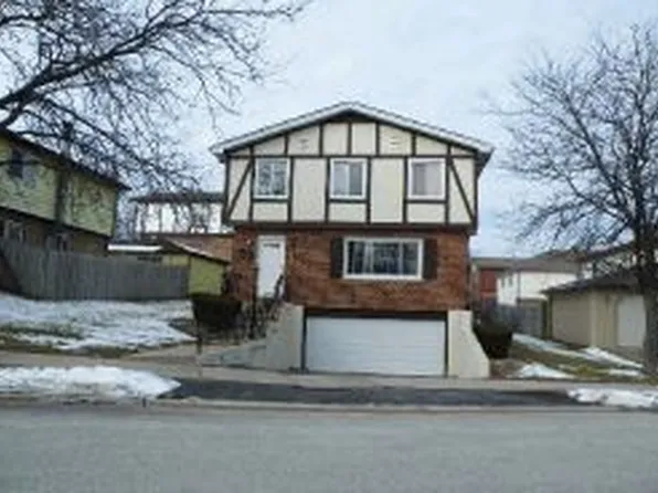 5966 Lakeside Pl, Tinley Park, IL 60477