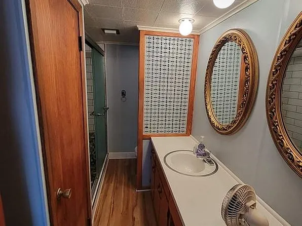 214 Park Ave, Warren, PA 16365