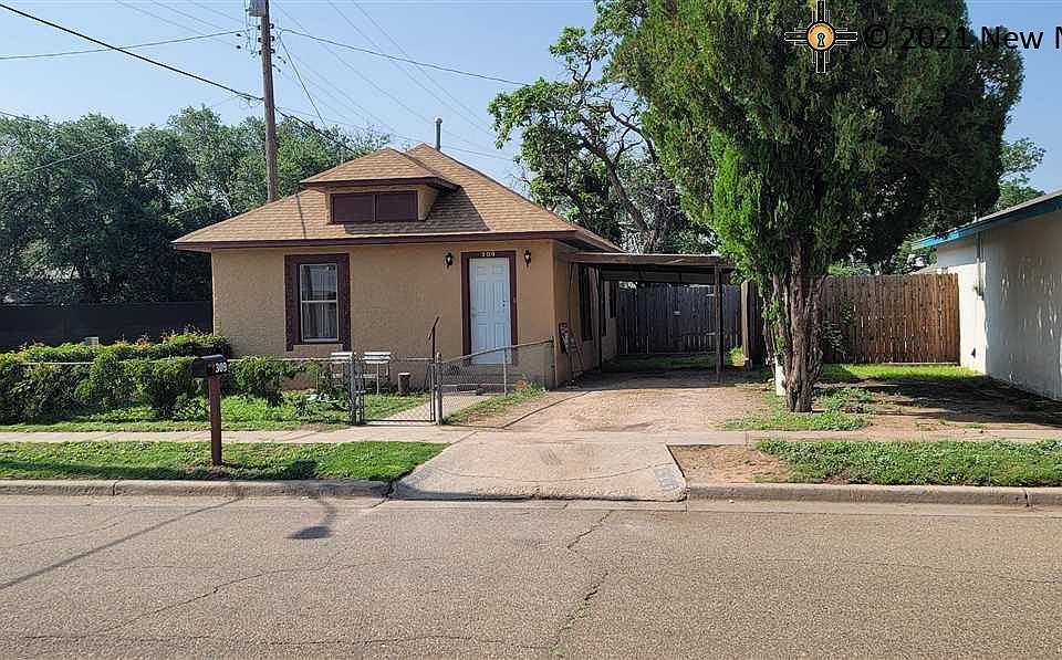 1st image of 309 E Grand Ave