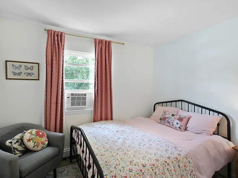 525 Harbor View Ct — Photo 8
