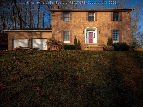 2213 Deer Trl, Saint Albans, WV 25177
