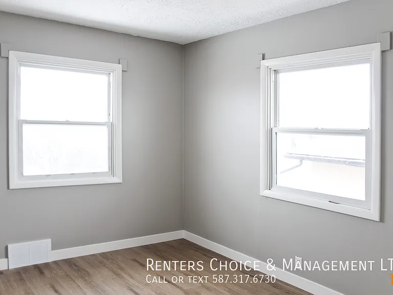 5008A 41st Ave — Photo 12