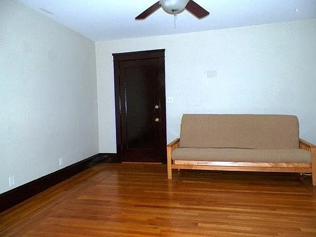 457 Charles St #3 — Photo 5