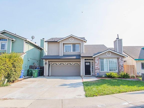 2nd image of 800 Lyonia Dr