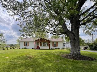 860 Old Louisville Rd, Salvisa, KY 40372
