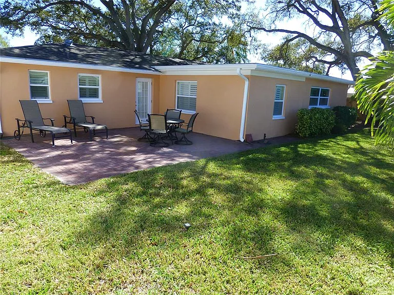 752 Patricia Ave — Photo 10
