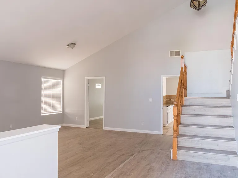 39748 Gorham Ln — Photo 3