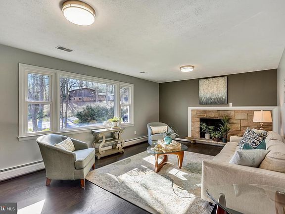 5th image of 18705 Woodway Dr