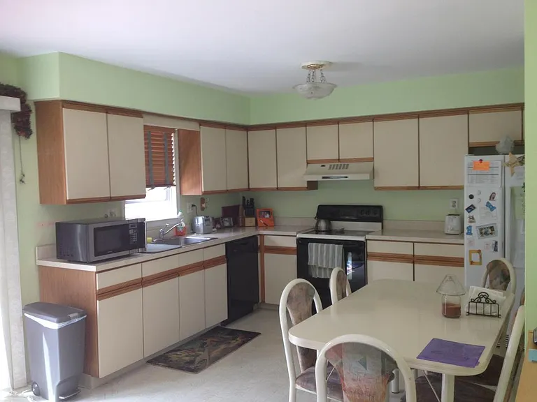 525 Susan Dr — Photo 5