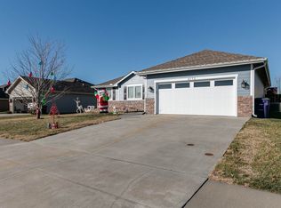 4172 Taneil Dr, Manhattan, KS 66502