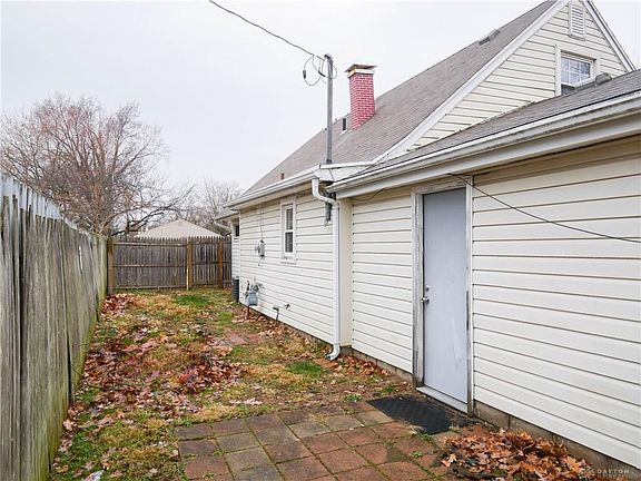 5th image of 1050 Tabor Ave