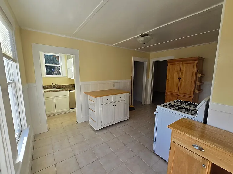 313 Santa Fe Ave — Photo 5
