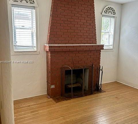 3rd image of 426 Madeira Ave