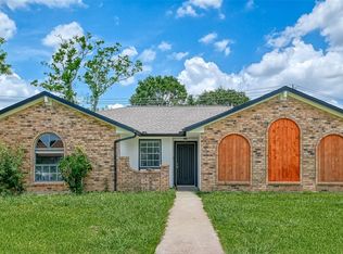 4917 Fairvent St, Pasadena, TX 77505