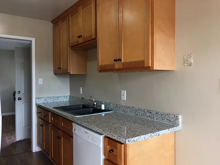 755 E Duane Ave #H — Photo 5
