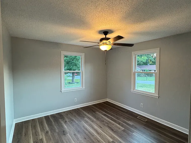 107 Pine Ln — Photo 6
