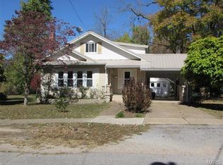 903 Ozark St, Mountain Grove, MO 65483