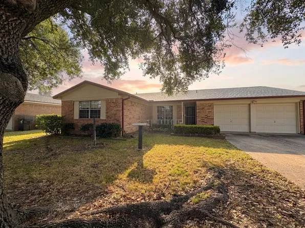 943 W Nelda Rd, Houston, TX 77088