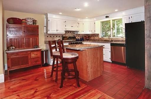 3rd image of 35 Broad St #1