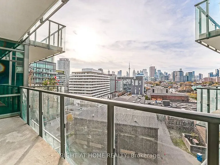 120 Bayview Ave #N821 — Photo 46