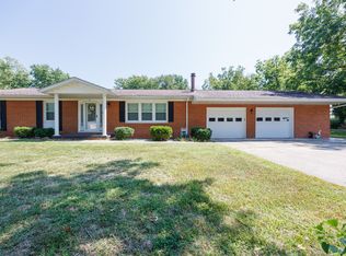 21 Crestwood Ln, Centralia, IL 62801