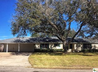638 Meadowbrook Ln, Goliad, TX 77963
