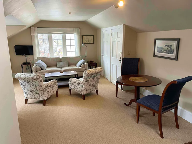 57 Main St #6 — Photo 4