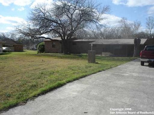 1st image of 204 Pecan Dr NE