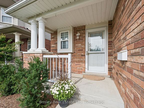 4th image of 526 Thornview Pl