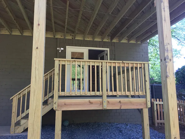 Entry to basement