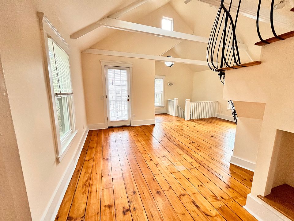 1st image of 29 Winchester Ave Unit 2