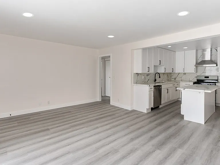 Seaview Terrace Apartment Homes — Photo 5